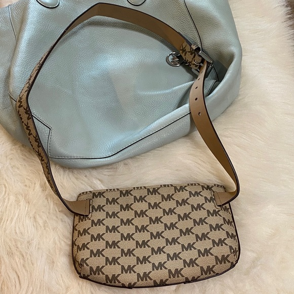 Coach bag and two Michael Kors bags - Picture 8 of 16